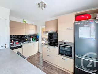  Appartement  vendre 4 pices 79 m