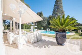  Maison à louer 9 pièces 254 m²