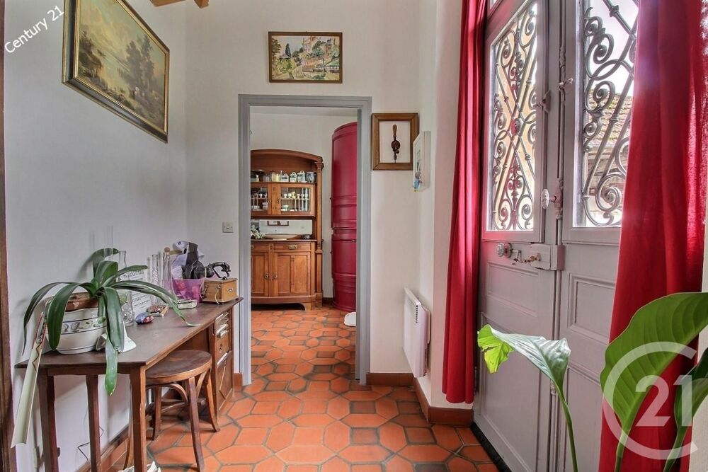 Nichée au c½ur de la vallée de la Marne, cette ancienne ....