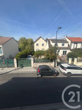  Appartement à louer 4 pièces 74 m²