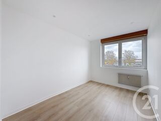  Appartement à louer 3 pièces 61 m²