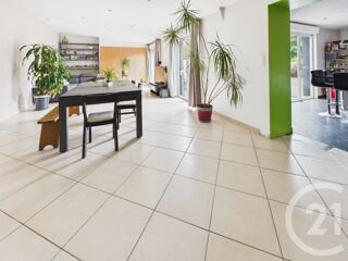 vente Maison - 5 pièce(s) - 179 m² Villenave-d'Ornon (33140)