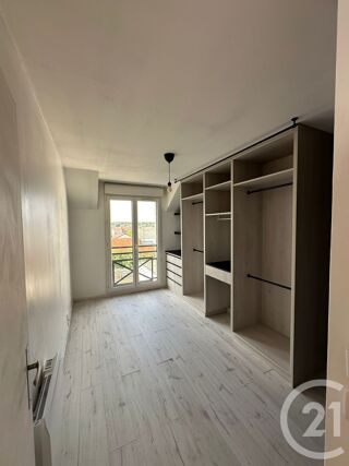  Appartement à louer 3 pièces 66 m²