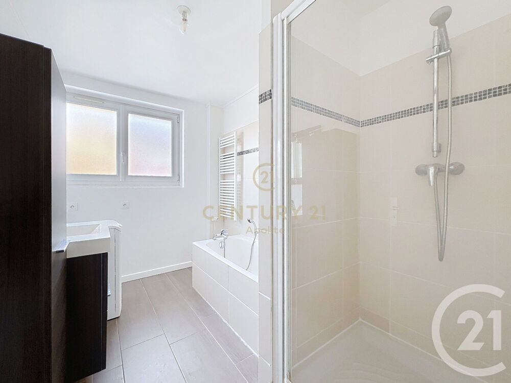 location Appartement - 3 pièce(s) - 72 m² La Madeleine (59110)