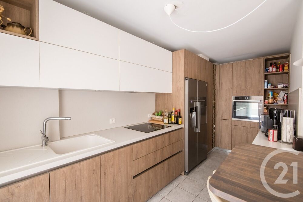 NICE PORT : Élégant 4 pièces de 114 m² avec terrass....