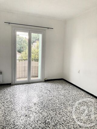  Appartement à louer 4 pièces 97 m² Elne