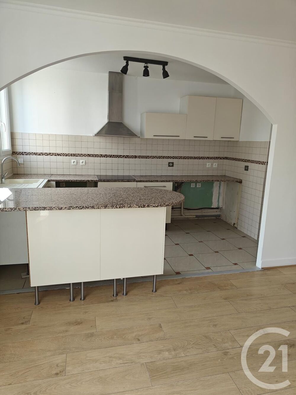 location Appartement - 4 pièce(s) - 80 m² Chilly-Mazarin (91380)