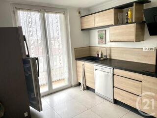  Appartement à louer 5 pièces 83 m²