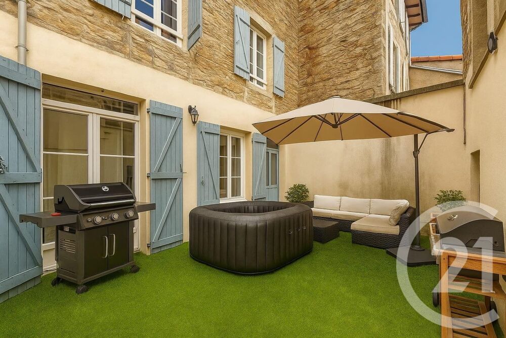 vente Maison - 6 pièce(s) - 262 m² Saint-Jean-le-Vieux (01640)