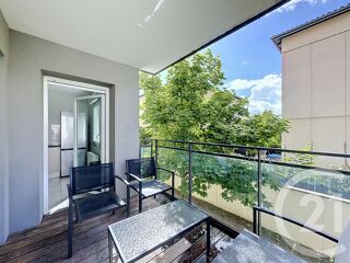  Appartement à louer 3 pièces 65 m²