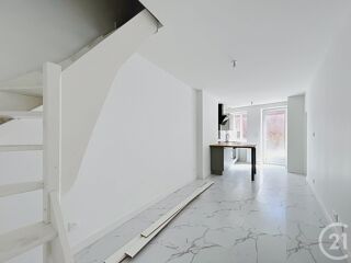  Maison à louer 2 pièces 34 m²