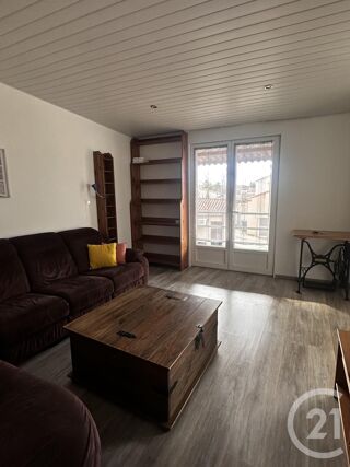  Appartement à louer 2 pièces 63 m²