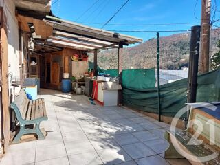  Immeuble � vendre 657 m�