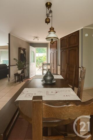  Maison � vendre 9 pi�ces 230 m�