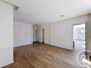  Appartement à louer 2 pièces 68 m²