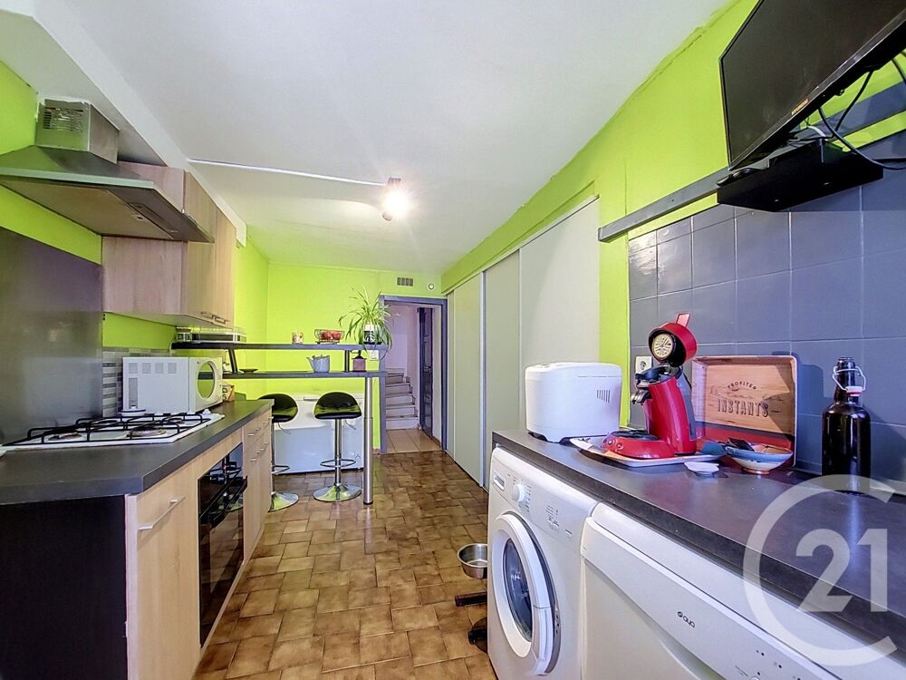 Venez découvrir cette maison T4 de 95m², entièrement rén....