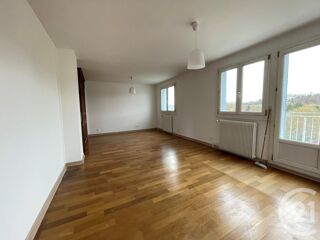  Appartement à louer 5 pièces 84 m²