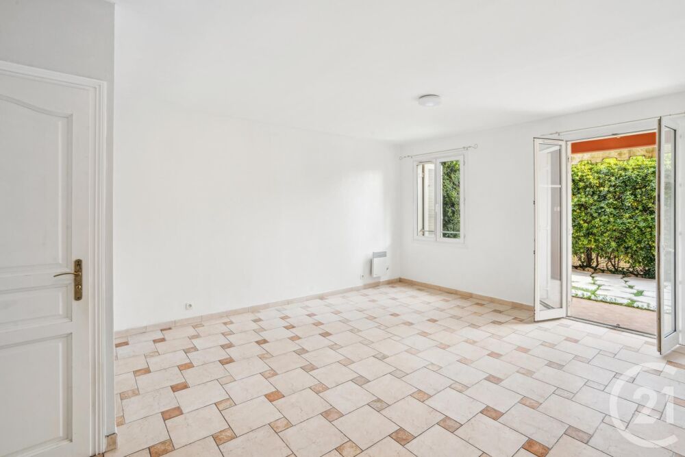 � vendre  Appartement Saint-Jean-Cap-Ferrat (06230)