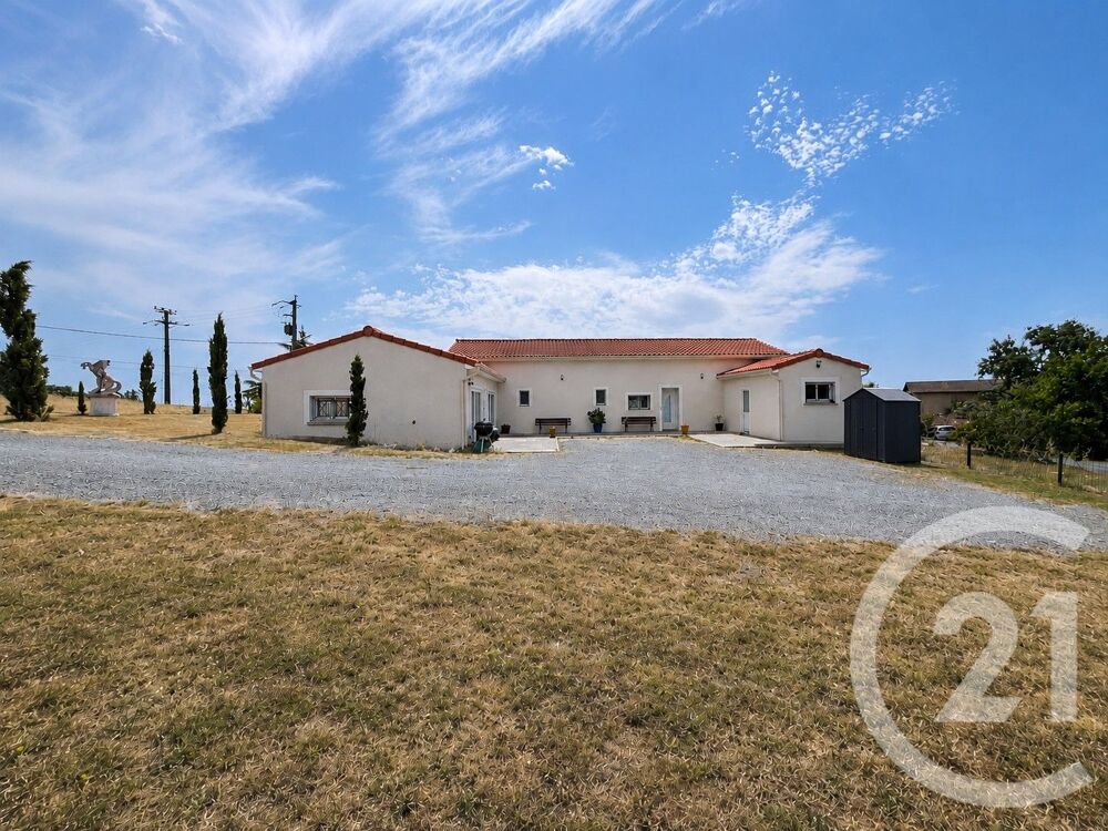 CENTURY 21 Lapérouse vous présente cette maison de plain....