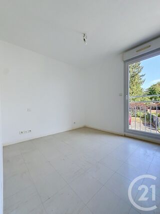  Appartement à louer 1 pièce 34 m²