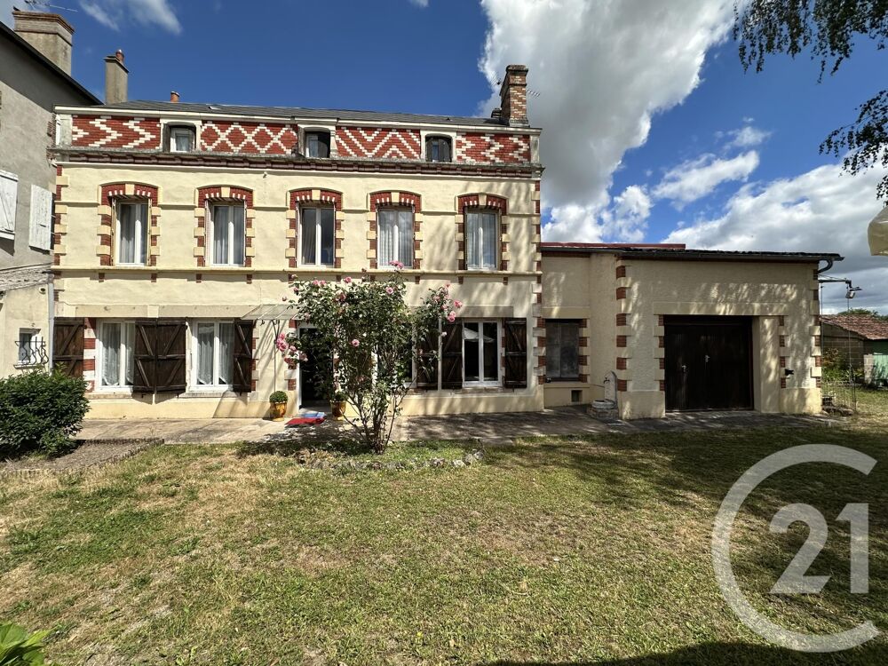 Maison 5 pièces 150 m² · à Cercy la Tour · 150 m² · 135 000 €