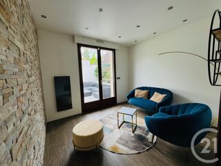  Maison à louer 8 pièces 268 m²