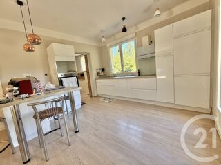  Maison à vendre 7 pièces 215 m²