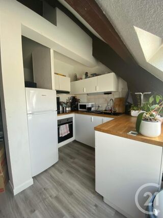  Appartement à louer 2 pièces 32 m²