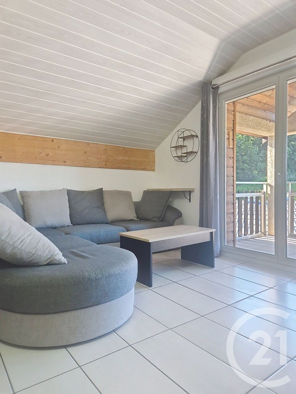 location Appartement - 4 pièce(s) - 93 m² Les Rousses (39220)