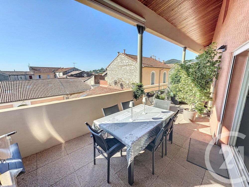 Prestations haut de gamme pour ce vaste appartement en D....