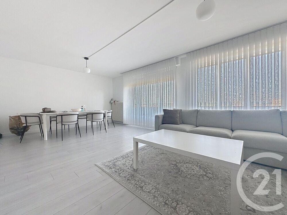 location Appartement - 4 pièce(s) - 100 m² Sochaux (25600)