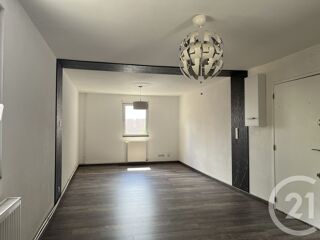  Appartement à louer 3 pièces 80 m²