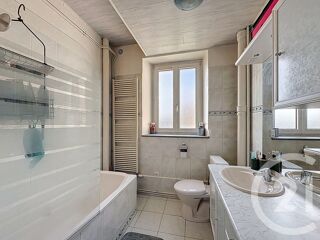  Appartement � louer 4 pi�ces 85 m�