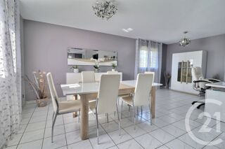 Maison à louer 5 pièces 106 m²