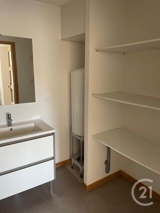  Appartement à louer 1 pièce 24 m²