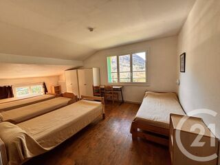  Maison à vendre 15 + pièces 900 m²