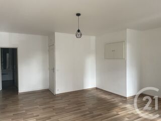  Appartement à louer 3 pièces 71 m²