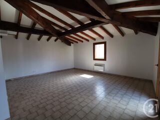  Appartement à louer 3 pièces 77 m²