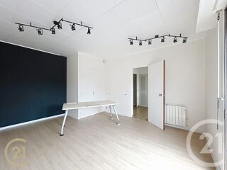  Appartement à louer 2 pièces 55 m²