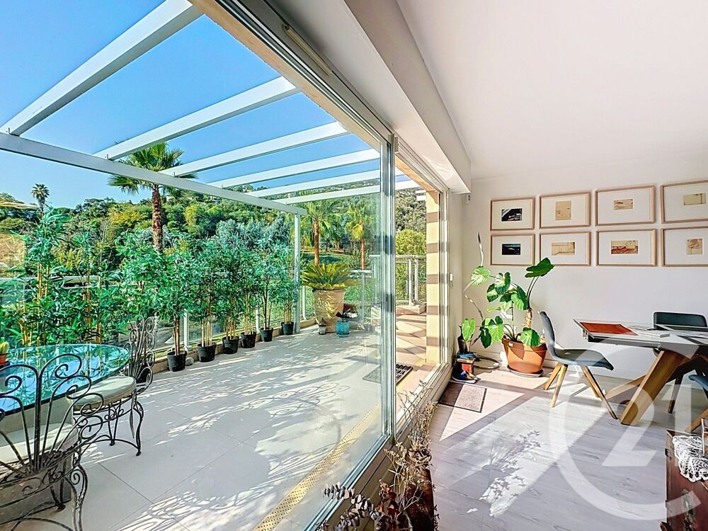 vente Appartement - 5 pièce(s) - 102 m² Mandelieu-la-Napoule (06210)
