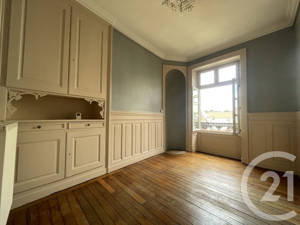 CENTURY 21 CHAPRAIS IMMOBILIER vous propose un apparteme....