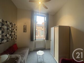  Appartement à louer 4 pièces 70 m²