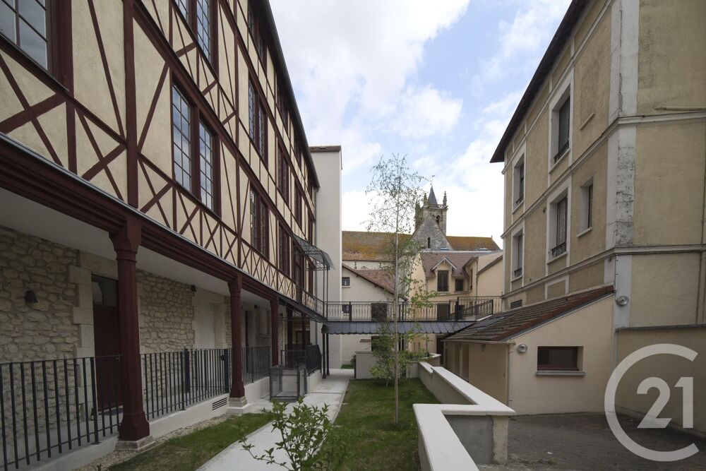 location Appartement - 4 pièce(s) - 86 m² Moret-sur-Loing (77250)