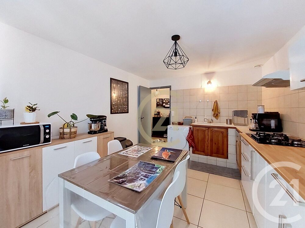 location Appartement - 3 pièce(s) - 76 m² Domazan (30390)