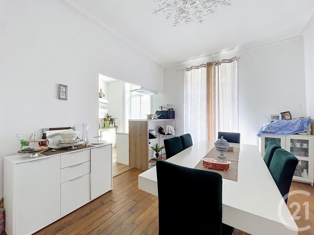 Dans le c½ur d'Épinal, cet appartement de 100m² vous acc....