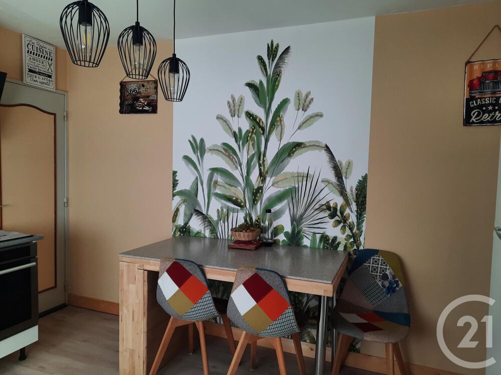 vente Maison - 5 pièce(s) - 128 m² Chef-Boutonne (79110)