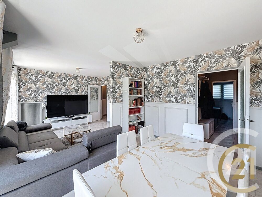 Appartement 5 pièces 90 m² · à Montbeliard · 90 m² · 75 000 €