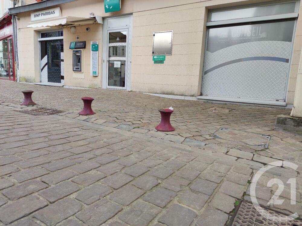 A 71 KMS DE PARIS Votre agence Century 21 Males....