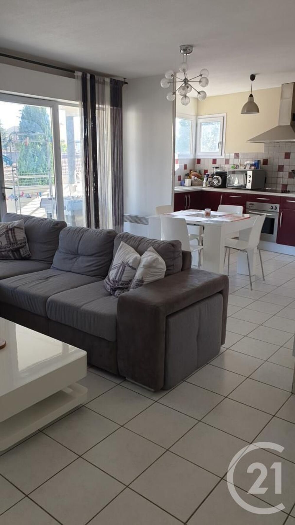 location Appartement - 3 pièce(s) - 61 m² Istres (13800)