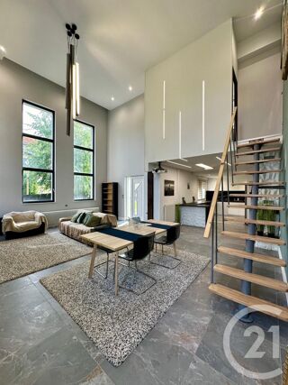  Maison à louer 7 pièces 138 m²